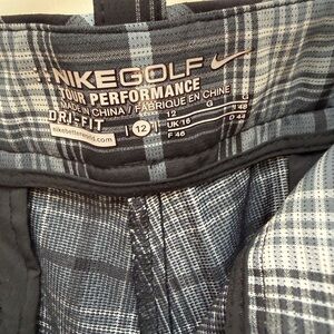 Nike Golf Tour Performance Dri-FIT Plaid Golf Pants Size 12 Gray Black plaid